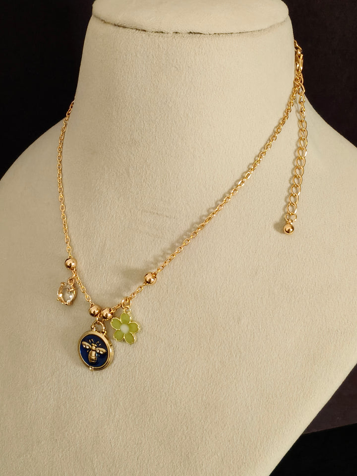 Gold-Plated Stainless Steel Tarnish-Free Waterproof Floral Charm Chain Necklace