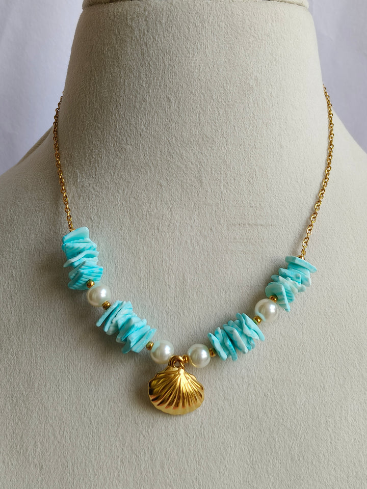 Gold-Plated Stainless Steel Tarnish-Free Waterproof Floral Charm Chain Necklace