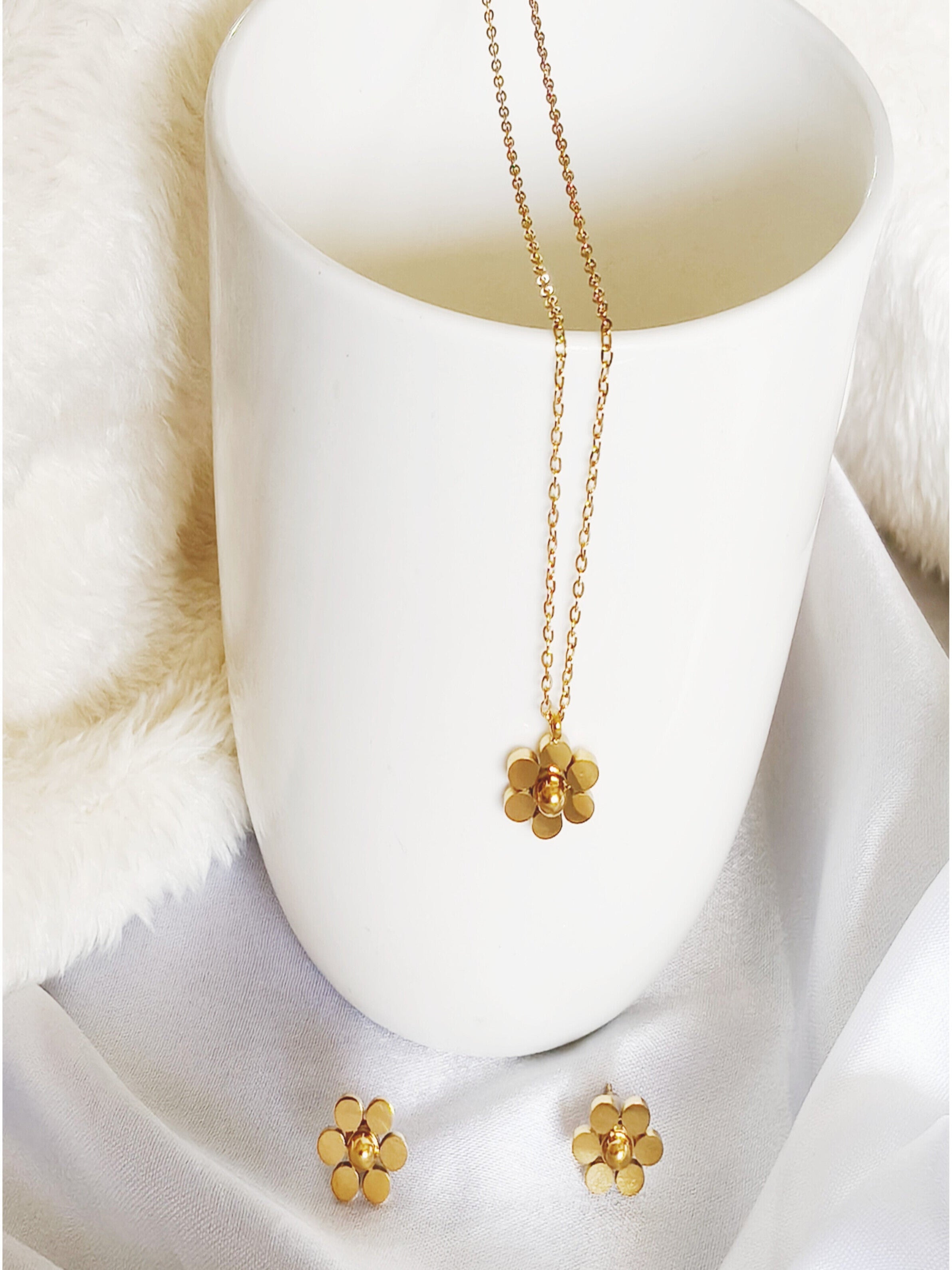 Gold Plated Stainless Steel Tarnish Free Waterproof Floral Necklace