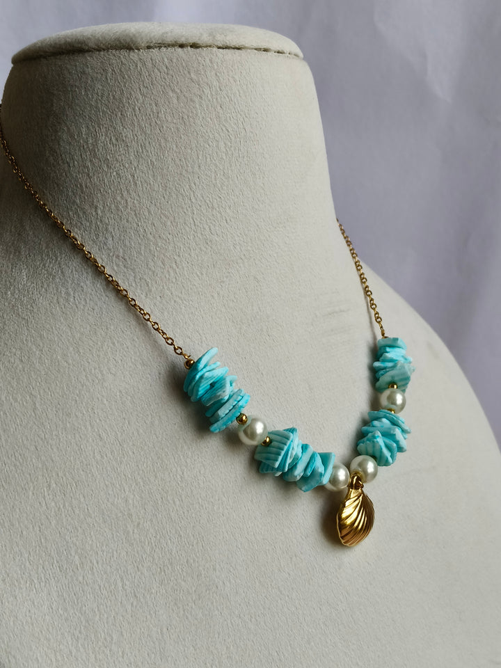 Gold-Plated Stainless Steel Tarnish-Free Waterproof Floral Charm Chain Necklace