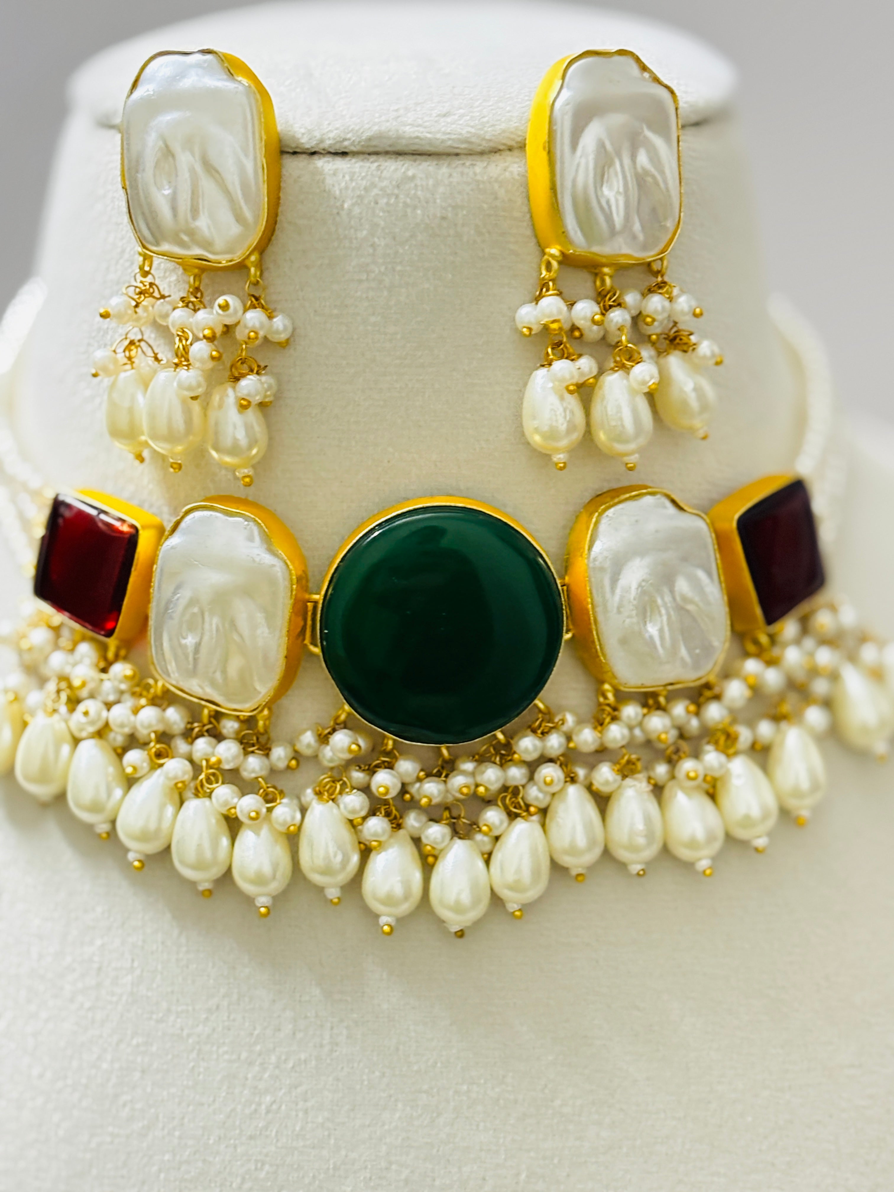 Emerald Quartz With Mother Of Pearl Necklace