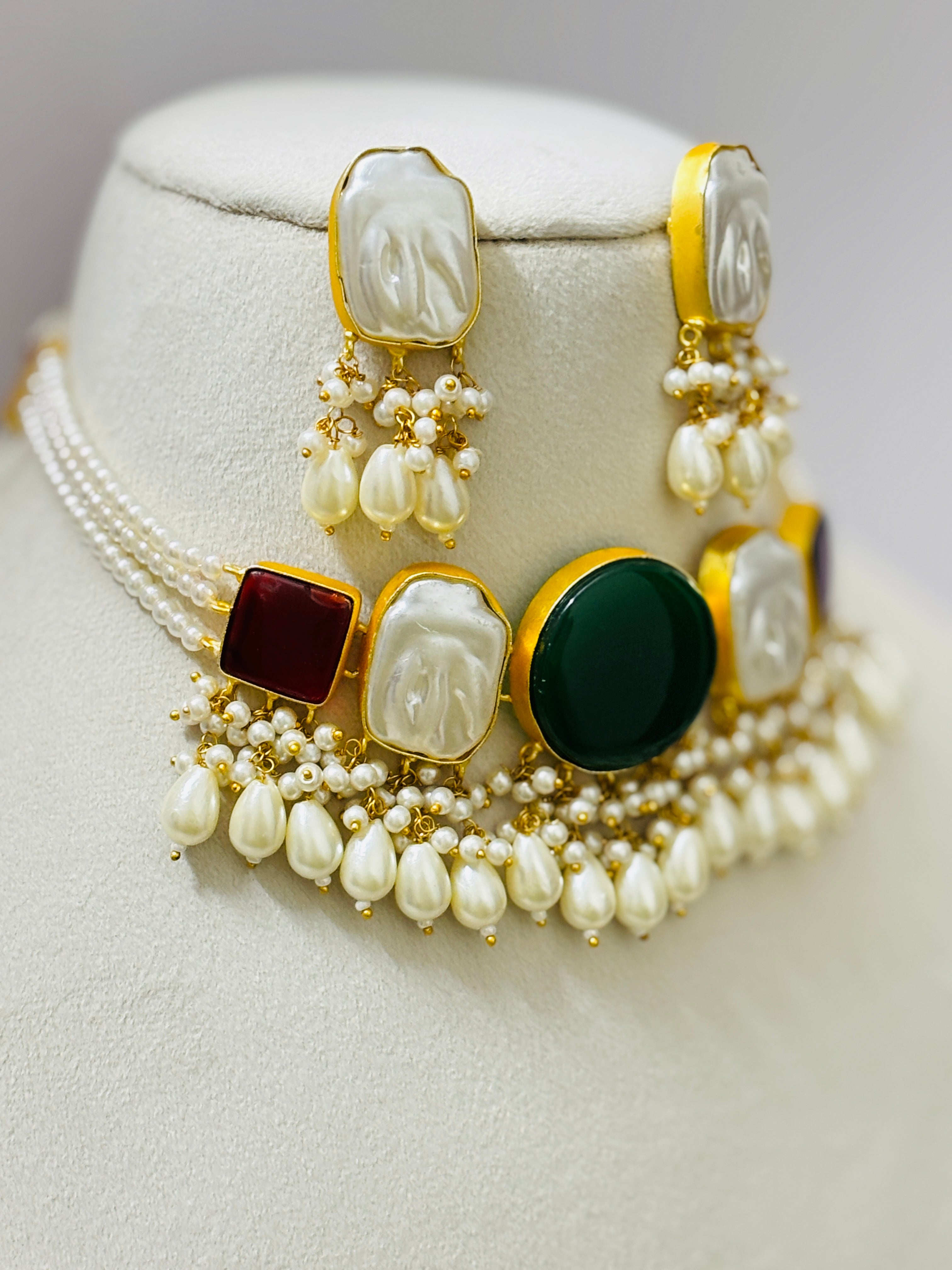 Emerald Quartz With Mother Of Pearl Necklace