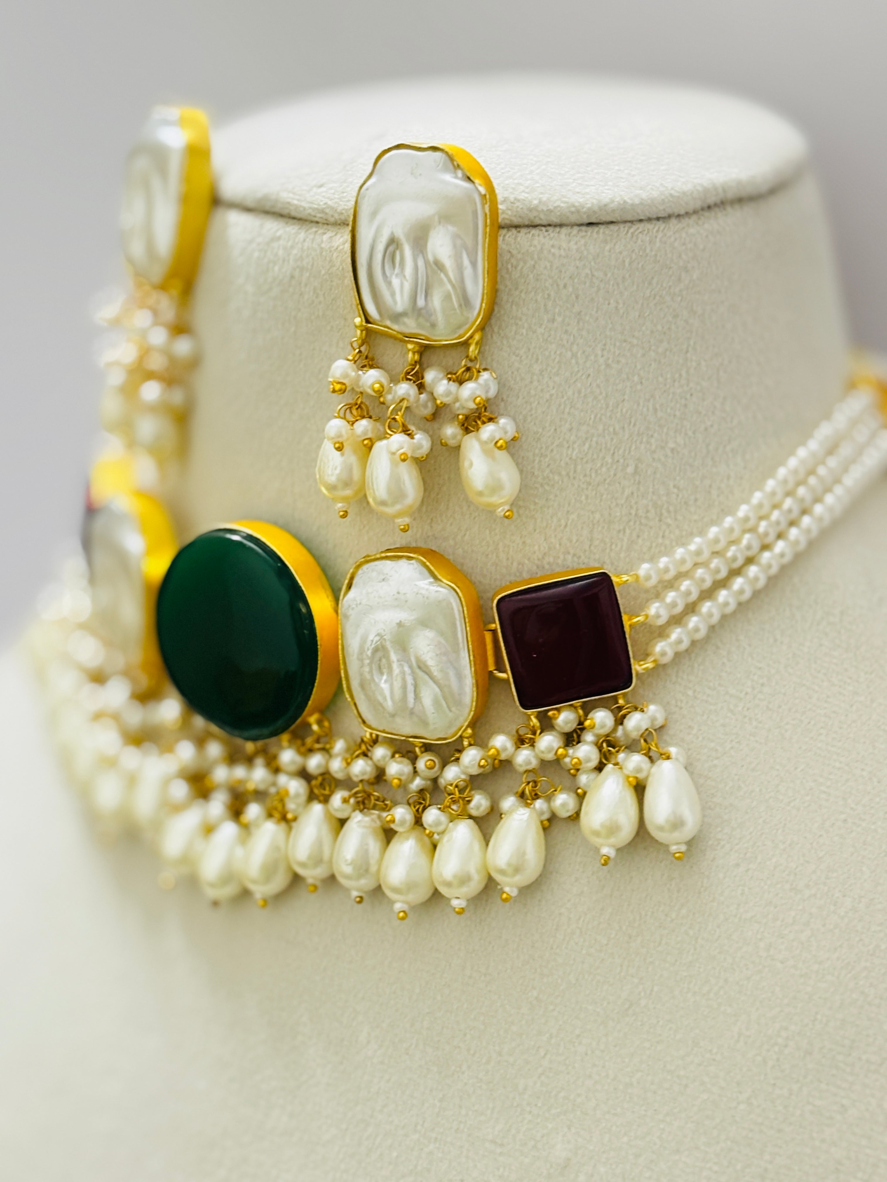 Emerald Quartz With Mother Of Pearl Necklace