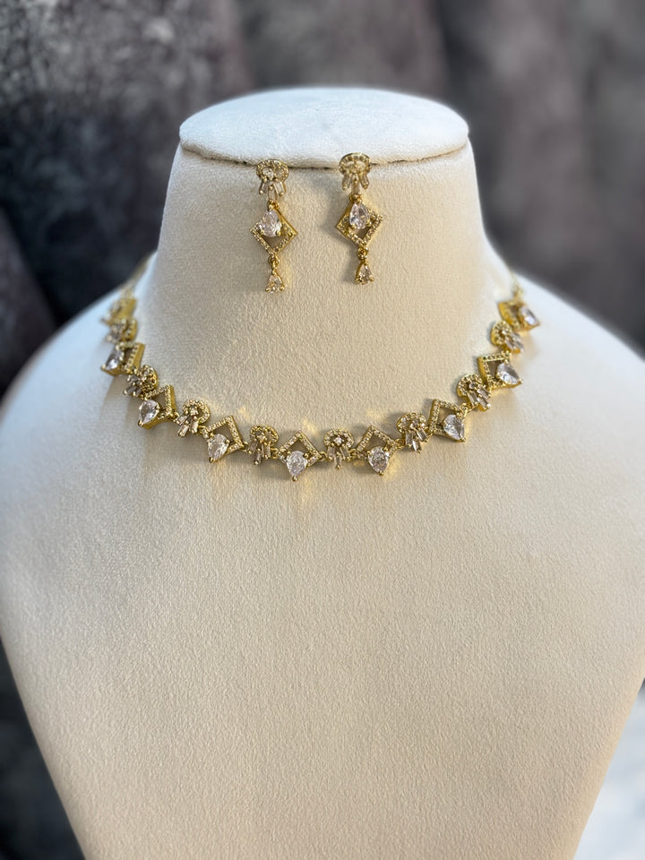 GOLDEN ELSIE VICTORIAN JEWELLERY SET