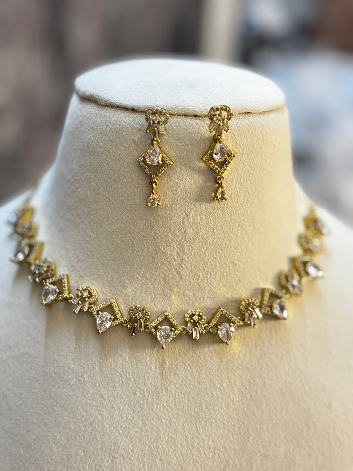 GOLDEN ELSIE VICTORIAN JEWELLERY SET