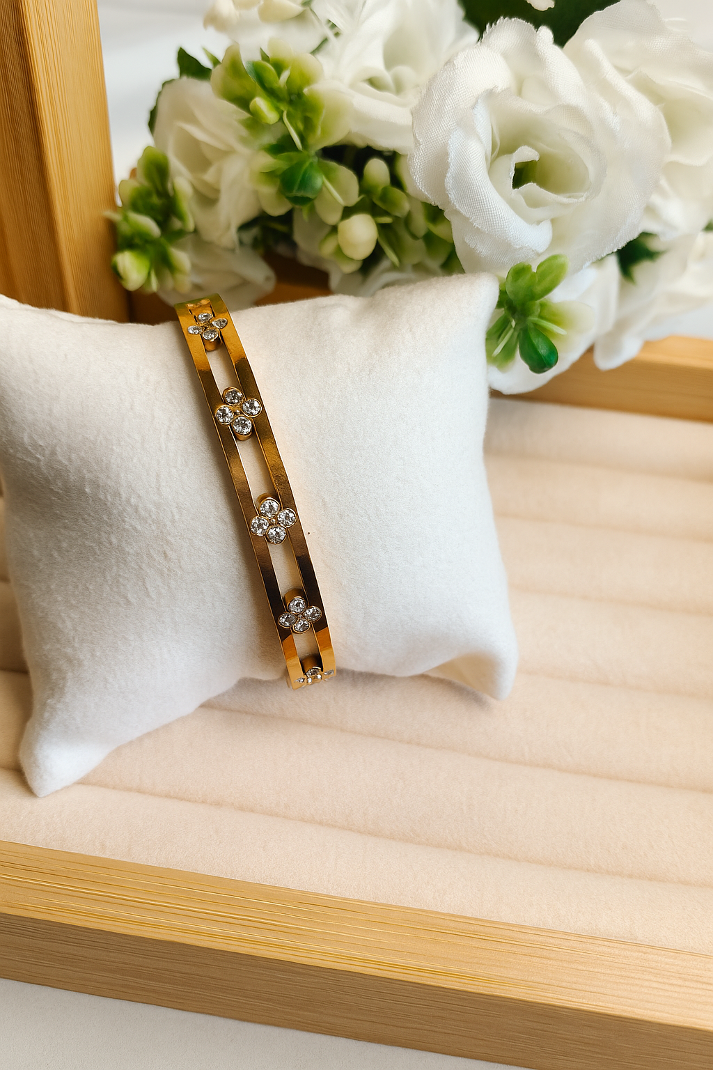 Antitarnish stylish bracelets