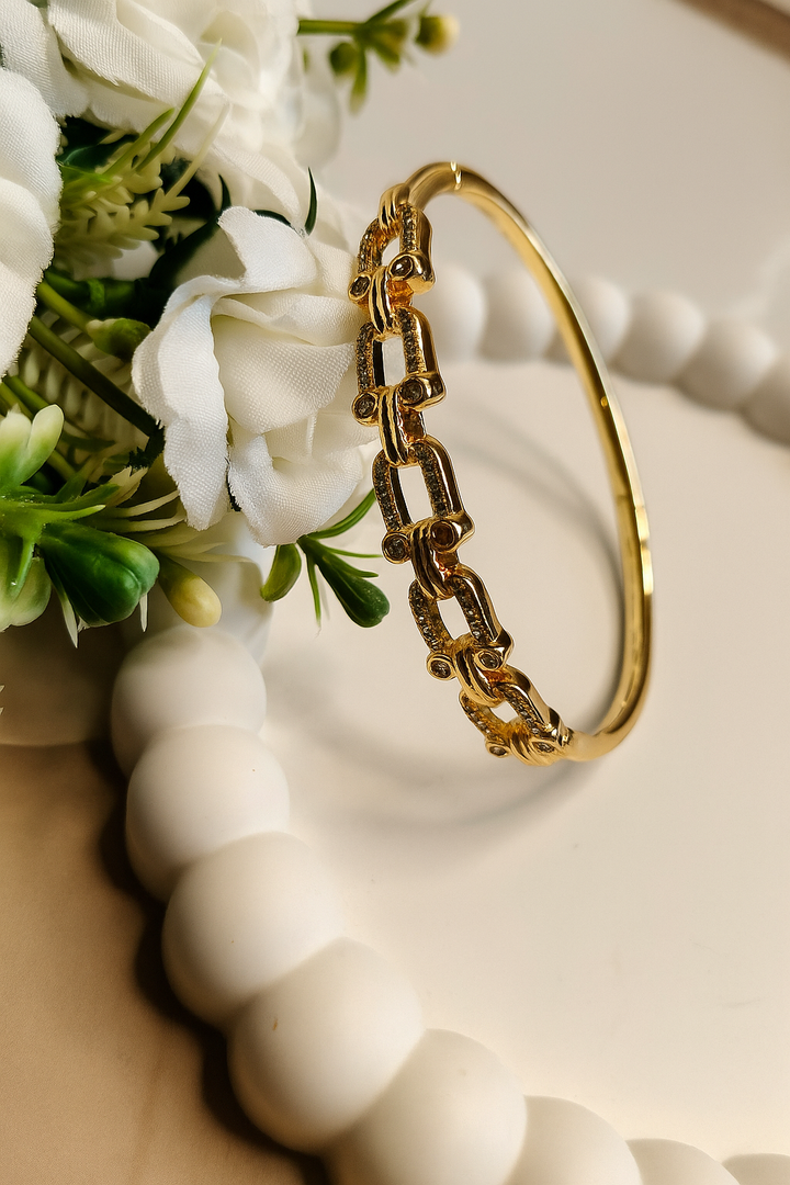 Antitarnish stylish bracelets