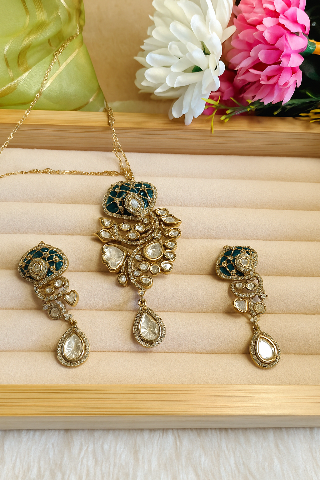 Moissanite blue epoxy pendant set