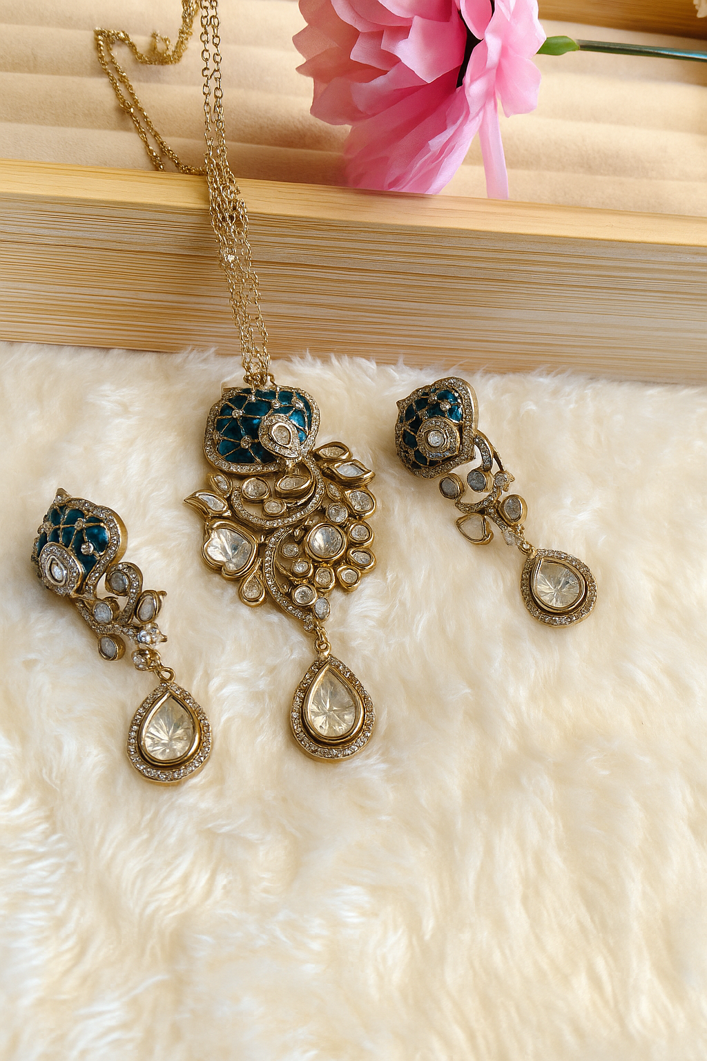 Moissanite blue epoxy pendant set