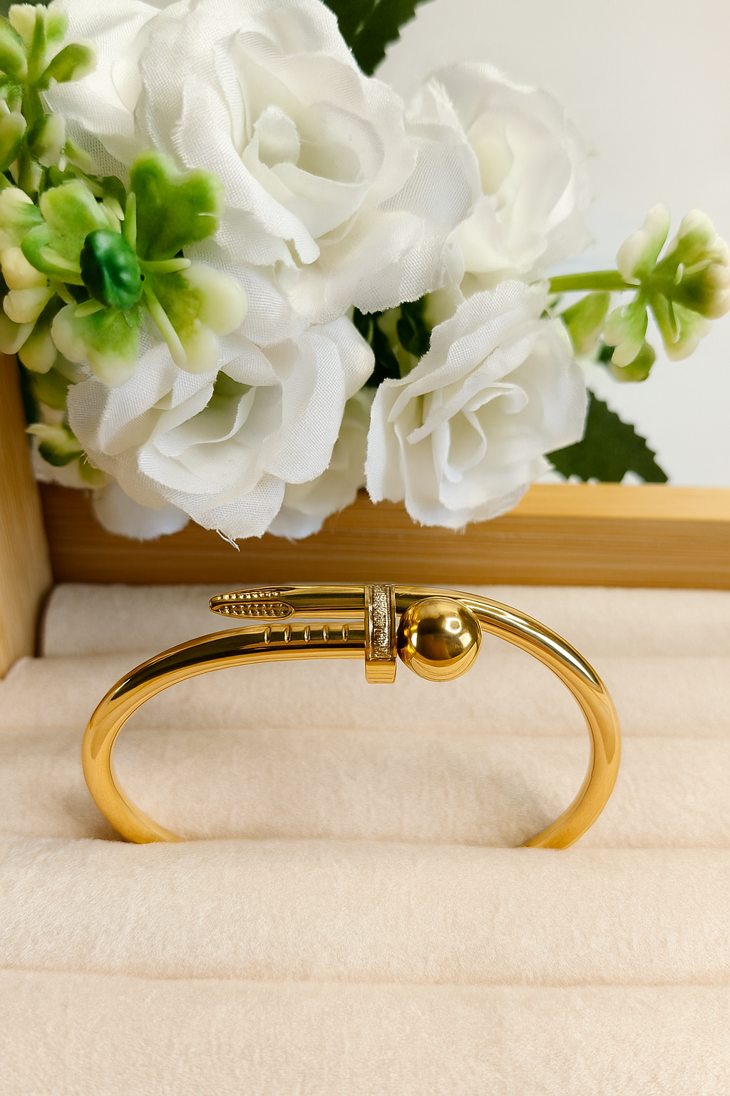 Antitarnish Stylish Bracelets