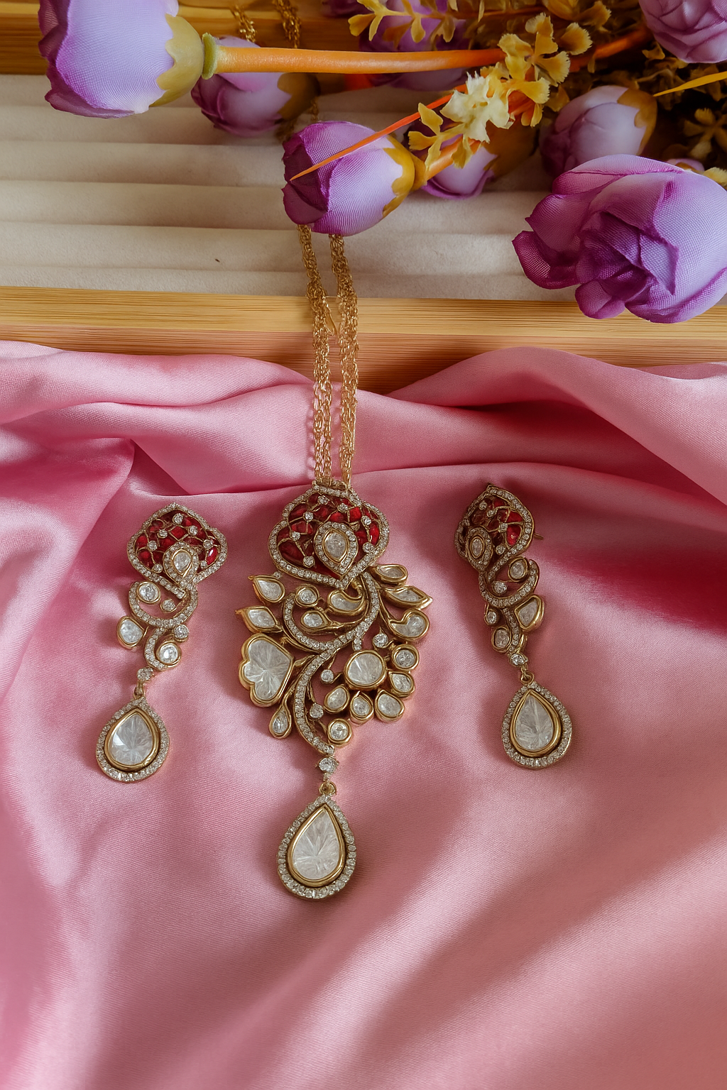 Moissanite maroon epoxy pendant set