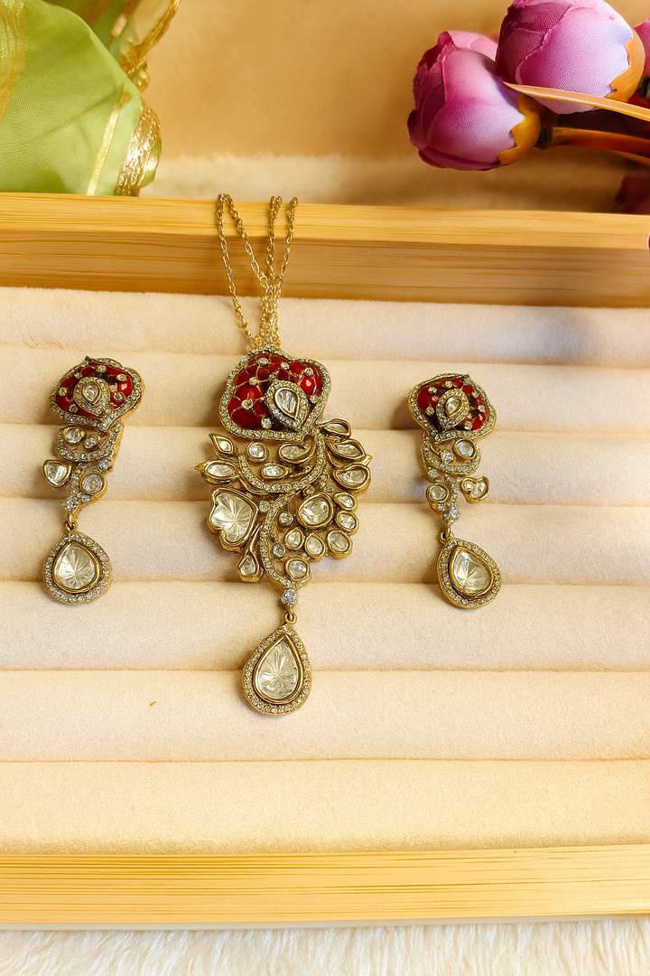 Moissanite maroon epoxy pendant set