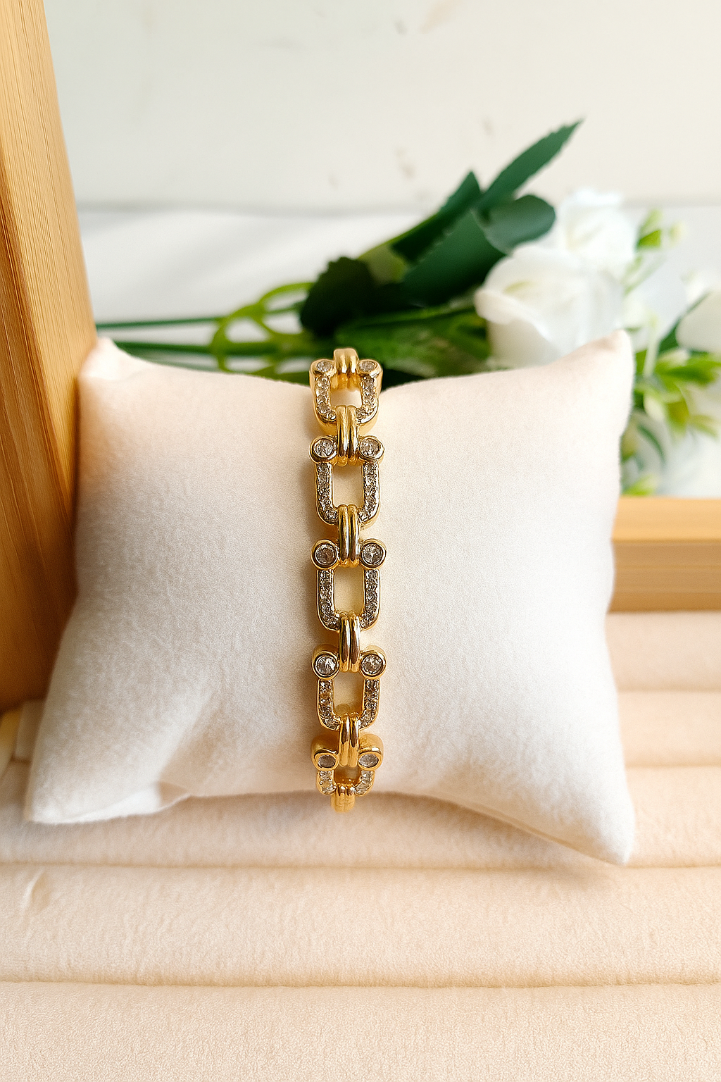 Antitarnish stylish bracelets